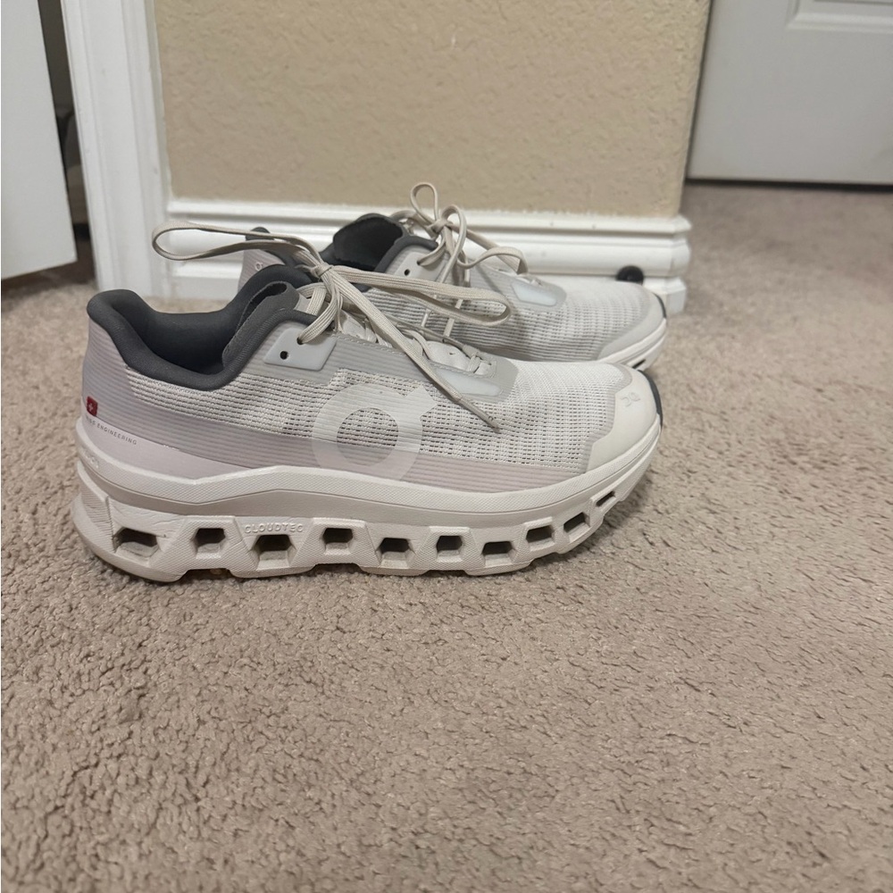 On Running  White/Grey Running Shoes